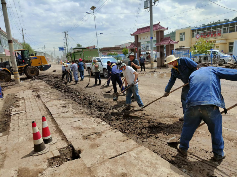 情系家鄉(xiāng)為人民 抗洪救災(zāi)勇?lián)?mdash;&mdash;物產(chǎn)工投公司黨員干部、團員青年奔赴災(zāi)區(qū)第一線搶險救災(zāi)