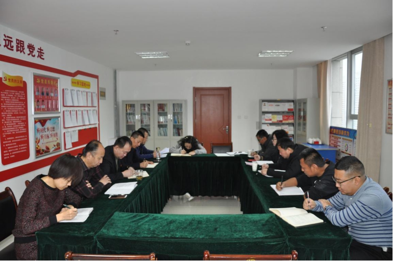 銘記&ldquo;生命線&rdquo;、分清&ldquo;是非線&rdquo; 修筑&ldquo;防腐線&rdquo;、不踩&ldquo;高壓線&rdquo;