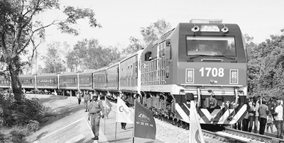 搭中國(guó)快車(chē)，促非洲發(fā)展